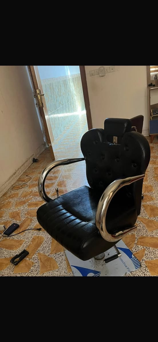 سلام عليكم  عندي مغسلة وكرسي ومراية وكرسي دوار  مال حلاقين للبيع مستعجلة على بيعتهن   بسعر مناسب جدا


**إذا كنت صاحب هذا الإعلان وتريد حذفه لأي سبب، رجاءا أرسل رسالة إلى الدعم الفني**