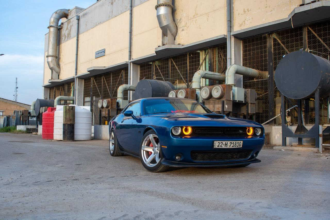 ⁨ Dodge Challenger RT 5700 2020 🩵
للبيع جالنجر ار تي 
الموديل : 2020
المحرك : V8 / 5700 
الكير : أوتوماتيك 8 نمر 
العداد :  35 الف ميل 
الون : ازرق 
الحالة او نوع الضرر : سطحي بدون دواخل صفحه السايق جاملغ + باب + جاملغ خلفي + حافه البنيد #بجم كبس وكاله💯

السياره معمريها جديد مصروف عليه هوايه ادامه كامله من تخم تايرات ووياله وتخم صدر امامي خلفي جديد مشدود وباتري Acdelco ومنضومه احتراق كامله  ادامهه من بلكات وفيت بام ومساعد كله وكاله موبار الخ 

 #مكينه_كير_اكسل كاردن كفاله ستوك✅
 
مواصفاتها والاضفات 

بصمة تشغيل + تشغيل عن بعد
شاشة وسط كاربلي
مقاعد شاموا كنتارا عمل دبي
كرسي كهرباء
شفتات ستيرن
تحكمات ستيرن
حساسات خلفية وكاميرا دوارة
لايتات زنون نوع سبارك 
بلوجكترات زنون نوع سبارك 
ويل SRT نجمة 
كفرات فجوج SRT 
دوسات جانبيه SRT 

وبقية مواصفات الRT المعروفة

 
ستوك السياره بدون برمجة و حجراتها موجوده بيها سياره جديده جدآ استخدام شخصي لا فايته ساحة ولا استعراض 

السعر : 218 وبيه مجال بسيط للشراي 
العنوان : بغداد زيونه 
الاستفسار والاتصال والواتساب فقط : ***********⁩

رابط الواتساب المباشر للمراسله 👇🏻♻️🔰 
https://wa.me/9647730282004
