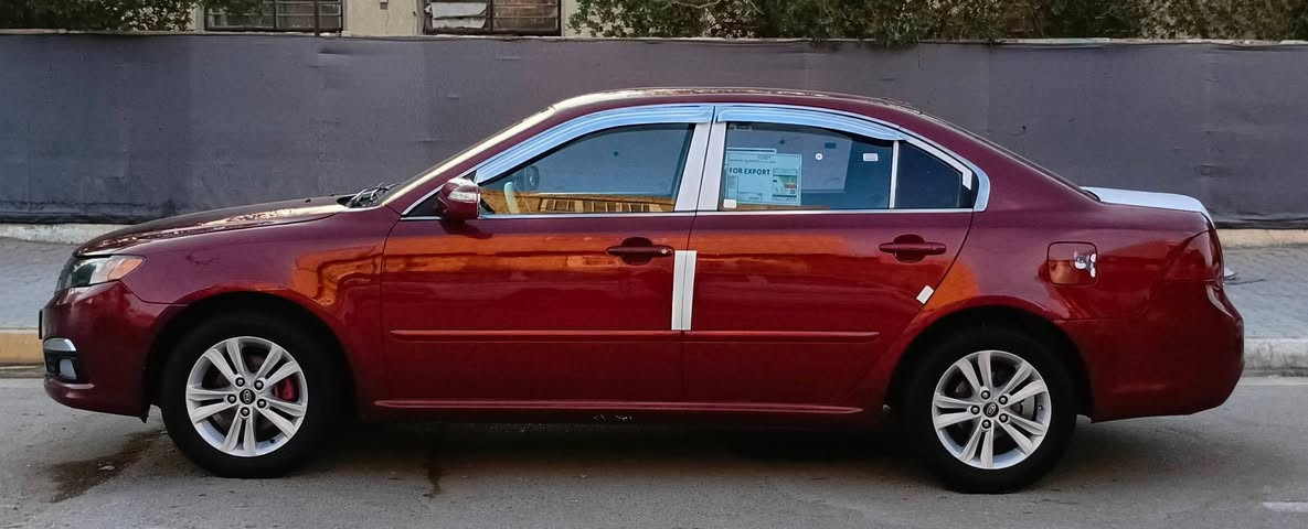 السلام عليكم كيا اوبتما 2010 وارد امريكي السياره جاهزه من كلشي بيه بابين وجاملغ امبدل السياره مكفول من الكص والنقل جثه السياره مصبوغه عام للجماليه السياره رقم انكليزي باسمي تحويل مباشر العنوان واسط السعر 90 وبيه مجال  رقم ***********
