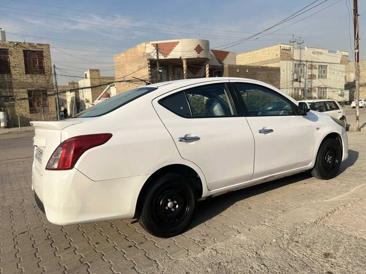 اسلام عليكم نيسان سني موديل 2020 سياره مكفوله من كير ومكينه وحداديه بيه فقط مكانات بارد هندي اصل بليته زرگه السعر 110 وبيها مجال للطيبين 
مكاني النجف 
***********
