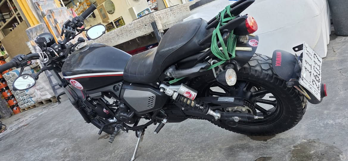 يالله سلام عليكم دراجه كي واي محرك ٢٠٠ دراجه على وضع شركه برغي ممفتوح بيها وشوف عينك نضافه وين ميعجبك فيتر وديها  مرقم بغداد بسمي تحويل ثاني يوم السعر ٣ مليون وبيها مجال للطيبين المكان بغداد الغزاليه رقم الهاتف ***********
