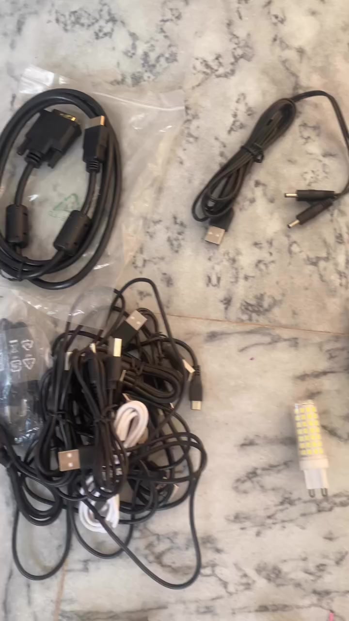 شلعة اغراض موبايل وحاسبات 
ب25 الف


**إذا كنت صاحب هذا الإعلان وتريد حذفه لأي سبب، رجاءا أرسل رسالة إلى الدعم الفني**