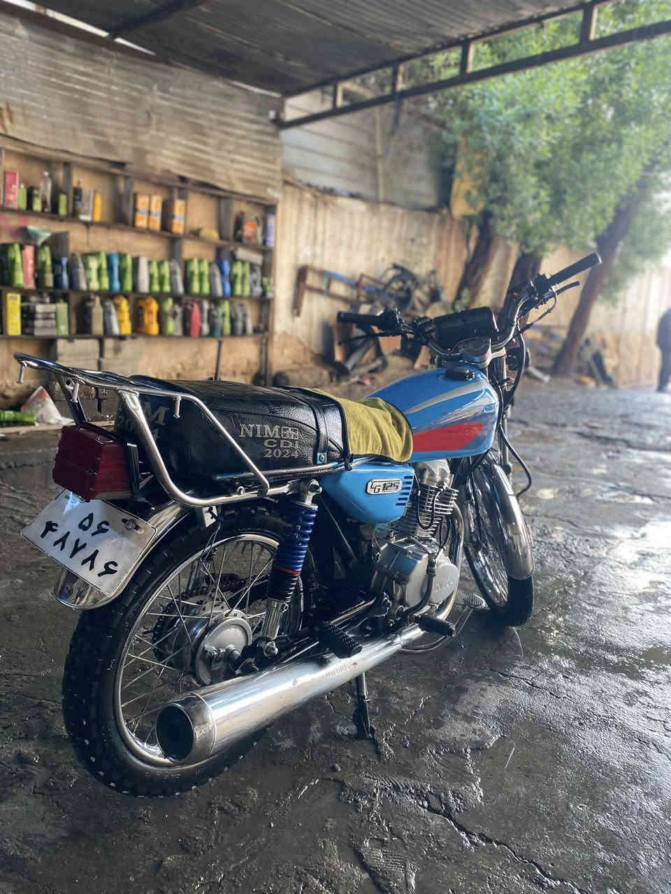 دراجه للبيع اصولي مديل 21 طالعه ب 24 دراجه نضيفه مثل ما تشوف سعر 650 وبيها مجال مكان نجف   
اتصال ***********
موجود مراسلة
