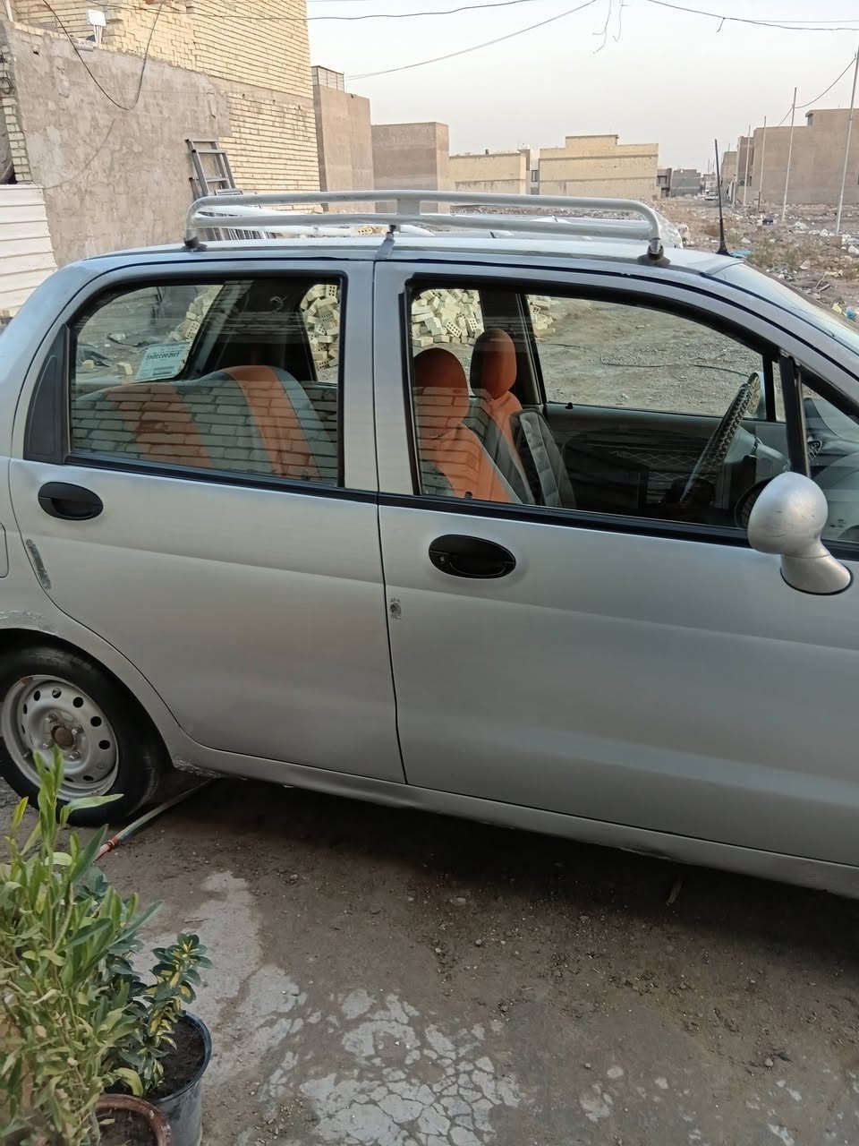 السلام عليكم كيو كيو موديل 2013 بدون حادث بدون صبغ تبريد شغال سيارة بلادية اصل كير عادي السعر 21   مكانهة بغداد الكرخ تحويل مباشر
***********
