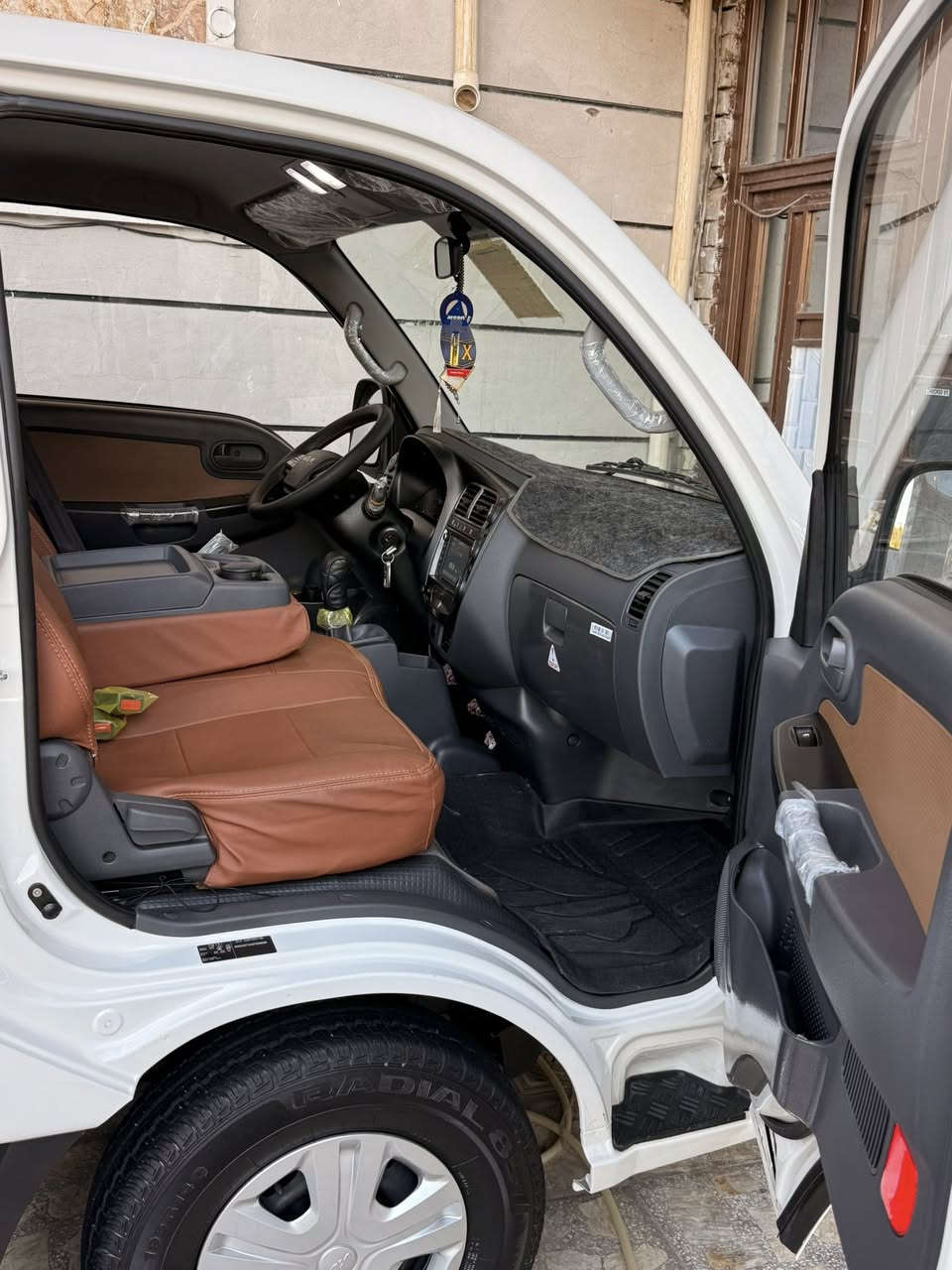 كيا بنكو 2025  رقم بغداد الجديد
2700 كير عادي 

بسمي شرط التحويل 

عداد المسافة (10.000.km)

سياره فول 1/1 دبل ايرباك ABS

  فول سستم صندوك عده تانكي ماء 

سبايدرات كششنات جلد

  سياره جاهزه للأخير كبل لشغل محجر شغل ابو سمير +دوشمة ارضية مسكر +دوشمة كشنات +غلاف بدي الثقيل 

📍مكاني بغداد 

الشراي يتصل وبخدمته

***********☎️
