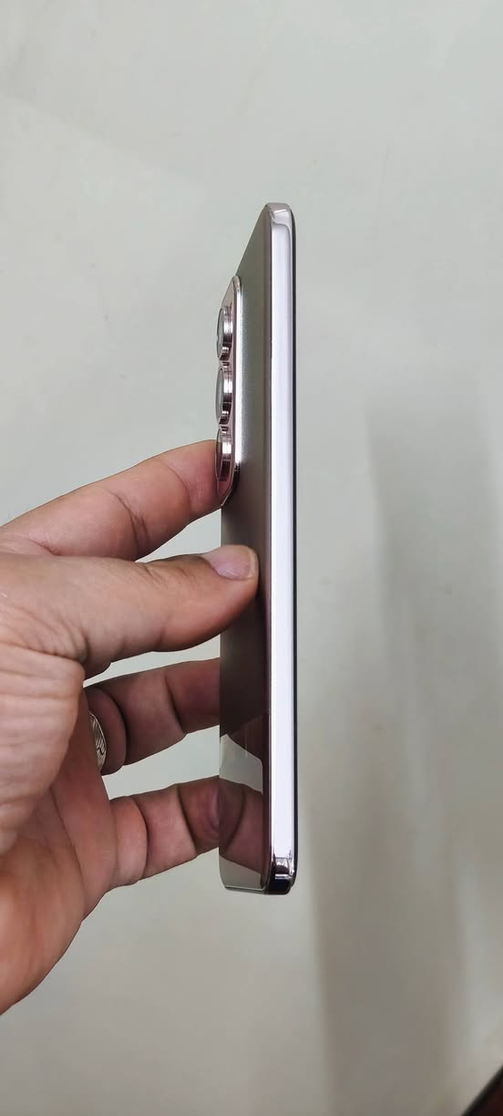 اوبو رينو 12 برو 
ذاكره ٥١٢ - رام ١٦ - نضافة ١٠٠٪ 
مكفول ( بدون ملحقات ) 
سعره ( ٣٧٥ ) الف سعر نهائي 
--------------------------------
عنواني بغداد مدينة الصدر 
***********
