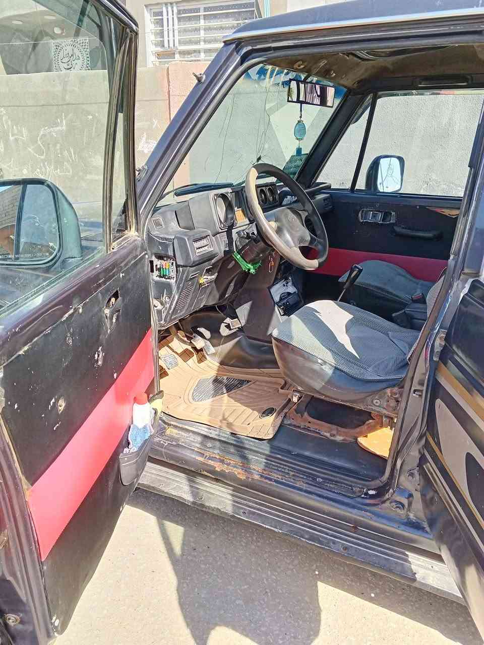 السلام عليكم من رخصه الأدمن كالوبر موديل 92 رقم 
بابل مكينه وكير عادي كاز بلادي تبخر 

مصبوغه جمالي حداديه نضيفه كهربائيات شغاله 

مكان السيارة بابل الحمزه الغربي 

السعر 30 وبيه مجال 

***********
