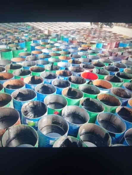 سلام عليكم جير لتجير السطوح ولاساسات سعر البرميل 70 كرسته وعمله ليريد يجي خاص او يتصل علا الرقم ***********
