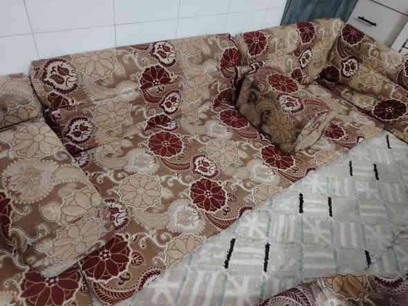 جلسه للبيع ١٤ متر سعرها ١٩٠ مكانها نجف حي ميسان مقابيل العسكري *********** بيه وتساب النجف
