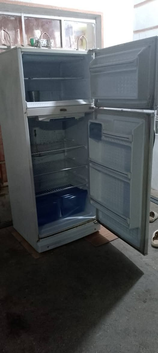 اعيد النشر بسبب الوعود الكاذبة  ثلاجه 22قدم تجميد خير من الله. سعر 140قفل  رجاءأ لا تواعد إذا ماتشتري للاتصال على الرقم *********** كربلاء, العراق
