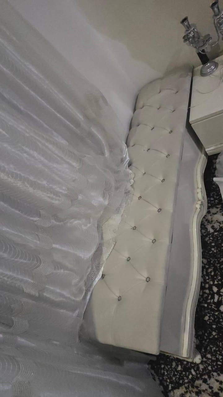 غرفة نوم للبيع
للاستفسار الإتصال على الرقم ***********
