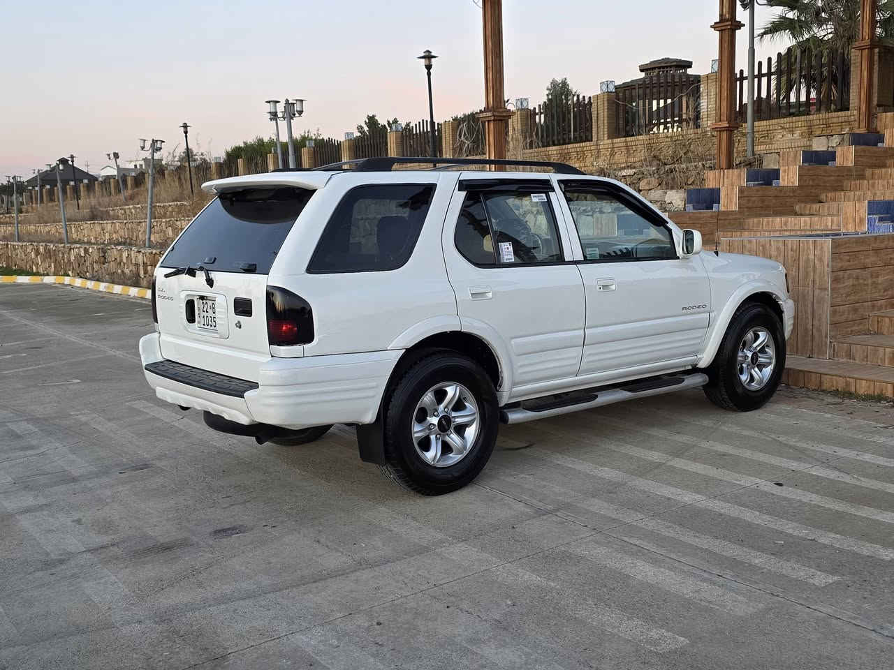 سلام عليكم من رخصة الأدمن المحترم عندي اسوزة روديو.ياباني اصل لون ابيض ثلجي موديل 2002.رقم اربيل محرك حجم 6سلندر.بيلادي كير اوتماتيك.رقم وسنوية جديد لغاية 2030.كير ومحرك بشرط لاصرف ولابخار سيارة منضومة غاز ⛽️ وبانزين.بيهة بطاقة بانزين شرط تحويل مباشر.سيارة فول موصفات تبريد قطعتين ثلج شغال 🥶.تدفئة.لايتات زينون مرايات كهربائي قفل مركزي كنترول.سيارة دبل اكسل 4×4.نضام ايكو.4جام كهربائي.سيارة بدون صبغ بدون حادث كلة ع بيلاد شريكة.4اطارت وباتري كلة جديد صدر امامي وخلفي كله جديد سيارة بدون مصرف جاهزة من كل نواحي.رجاء موشراي اعبر منشور بكلمة حلوة ملاحظة بدون اقصاط بدون مراوسة فقط ابيع نقد.السعر 70ورقة وبيهة مجال.كلش قليل لل شراي مكان سيارة كركوك.لل تفاصيل خابر الرقم ***********📞
