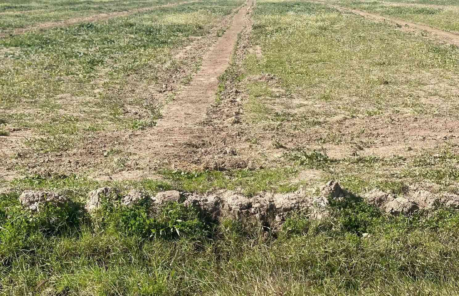 السلام عليكم
ارض زراعية للبيع 
المساحة 140 دونم 
المكان واسط الزبيديه 
قانون ٣٥ 
ماء سكي متوفر 
ماطور كهرباء ٥٠ حصان 
كهرباء متوفره 
ماء اساله متوفر 
***********
