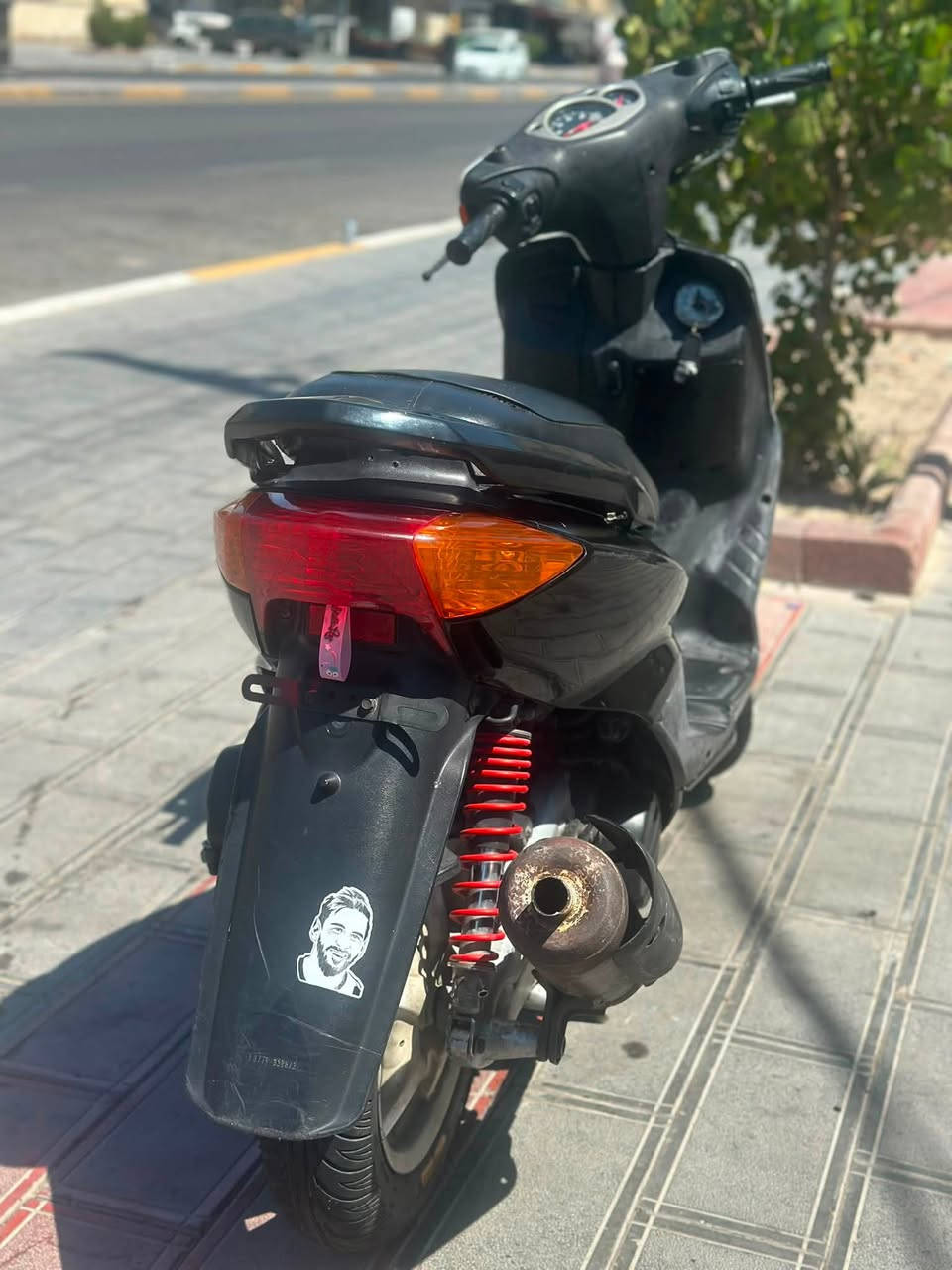 السلام عليكم 
سكنس نثيه كفاله عامه 
دراجه لوك ترايك وين متريد مال جناي 
مابيها نقص برغي كامله عله اخر حبايه 
مكان بغداد كاضميه 
السعر ٦٠٠ او بيها مجال قليل 
الرقم ***********
