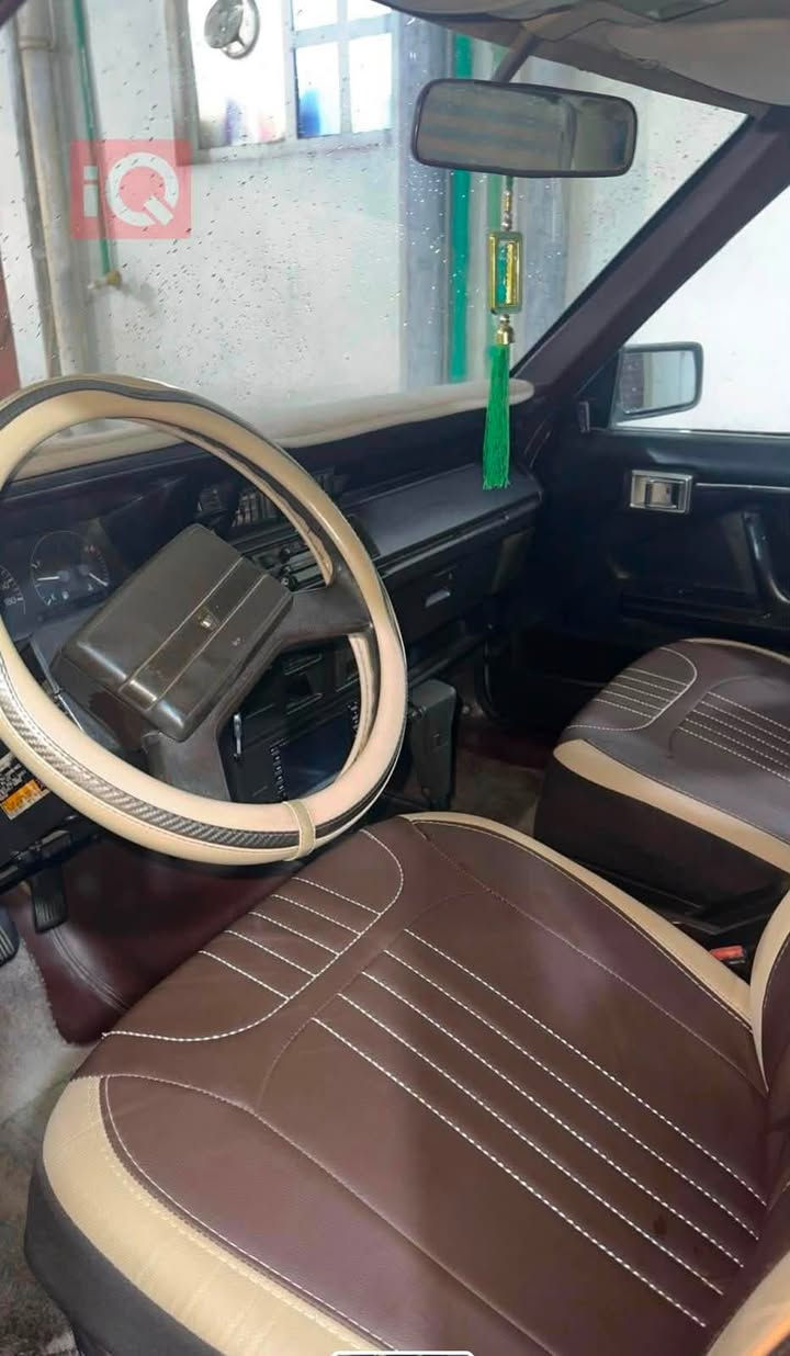 سلام عليكم ورحمة
سوبر 1986 3000مكينه vvi 
سياره جاهزه مجهزه من كلشي رقم كربلاء مميز 4أرقام (7010)مشروع وطني سنويه 2029مداور ثاني يوم وبسمي مباشر. 
تبريد ثلج ويه السويج 
 تخم تاير 
وحداديه 100‎%‎ 
كفاله من ضربه والكص 
مصبوغ الجماليه فقط 
مكان السياره :البصره .الطويسه 
الاستفسار :***********
