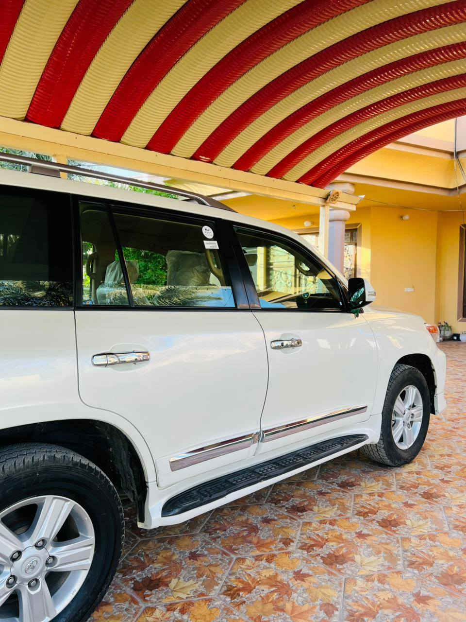 سلام عليكم الانكىروز بريم فول مواصفات 
موديل 13 لبيع أو مروس حسب قناعه سعر
390بيها مجال 
***********
***********
