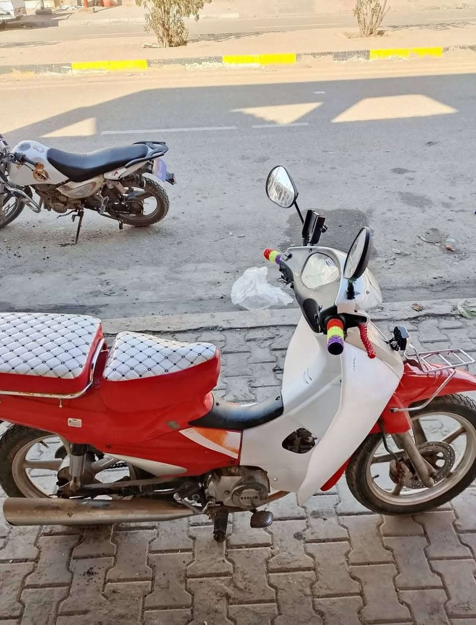 السلام عليكم ورحمه الله وبركاته ماطور سرفير للبيع موديل 2014 نظافه فول السعر600وبي مجال للاستفسار ***********
