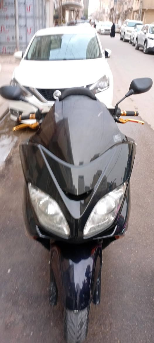 دراجه 8/0
دراجه للبيع بصمه 
لايت زنون صالنصه رياضي 
الدراجه خير من الله 
العنوان نجف والسعر مليون 
واتساب ***********
