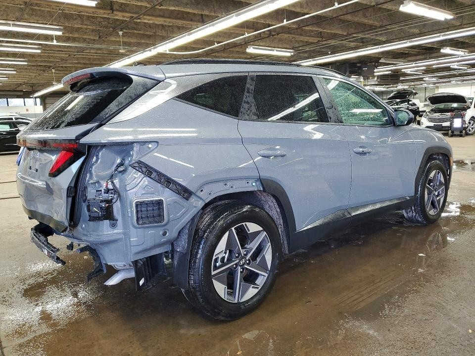 { اعــــــــــــــــــلان 🚗 مــــــــــــــــــــــزاد }
    #العالمية اقوى العروض من المزاد نقدمها لكم ... 

🟢 نوع السيارة : Hyundai Tucson
📌يمكن ادخالها على كتاب ذوي الشهداء📌
🟢الموديل : 2026
🟣 يوم المزاد  : 9_3_2026 الثلاثاء 
🟢عداد المسافة :  14051 ميل 
🔵 حجم المحرك : 2500 سلندر V4
🟣 ناقل السرعة : اوتوماتك
🟡 الضرر : كما موضح بالصور 
✅ للمزايدة على السيارة الموجودة في المنشور يرجى الحضور الى المكتب الساعة الرابعة مساءاً لغرض توضيح تكاليف السيارة لحين وصولها الى العراق 
🔸 الشركة تقدم تقرير كشف اضرار (CARFAX) مجاناً 
🟣 شراء السيارات لمن لديه كتاب معوقين ونقلها الى بغداد
🟢 نقل السيارات الى الامارات وتصليحها ونقلها الى اقليم كردستان 
                  عنوان المكتب 🚕
 ديالى - بعقوبه - المفرق _ قرب شركه كرافت
يوجد لدينا وكلاء في جميع المحافظات 
 ☎️ للأستفسار يرجى الاتصال على الرقم 
                         📞
  
*********** عباس القره غولي 
***********
*********** عمر السامرائي 
                               
       ٰنشُڪرٍ ثقٌتڪم بَنآ وُتعٍآملُِڪم معنا
‏‎#شُــرٍڪــة آلُِـعالمية خـيآرٍڪم آلُِآفُضلُِ
@الجميع
