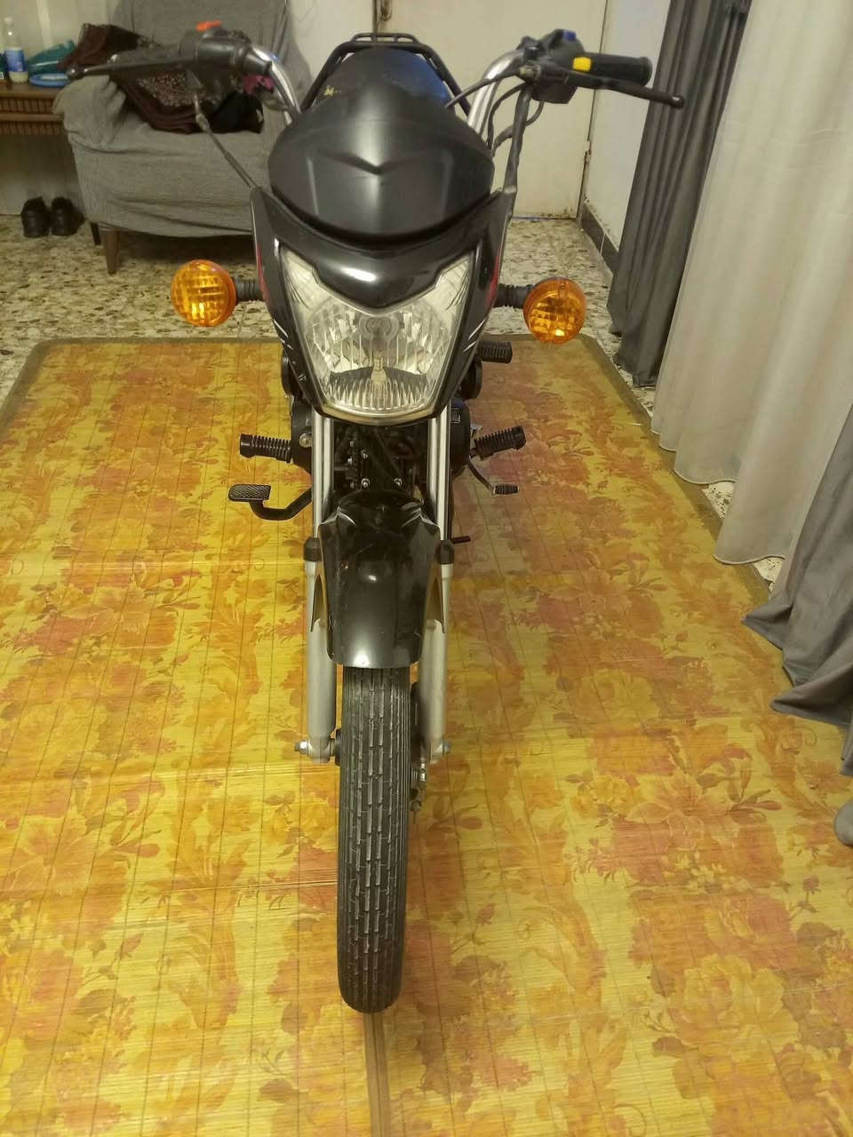 السلام عليكم
دراجه دايون 110
4كير سلف وهندر
دراجه جاهزه عله اخر حبه 
من كهربائيات من مكينه 
دبلات تواير كله انضاف
اوراق موجوده
سعر 725 وبيه مجال 
بغداد الشعب
الرقم ***********
