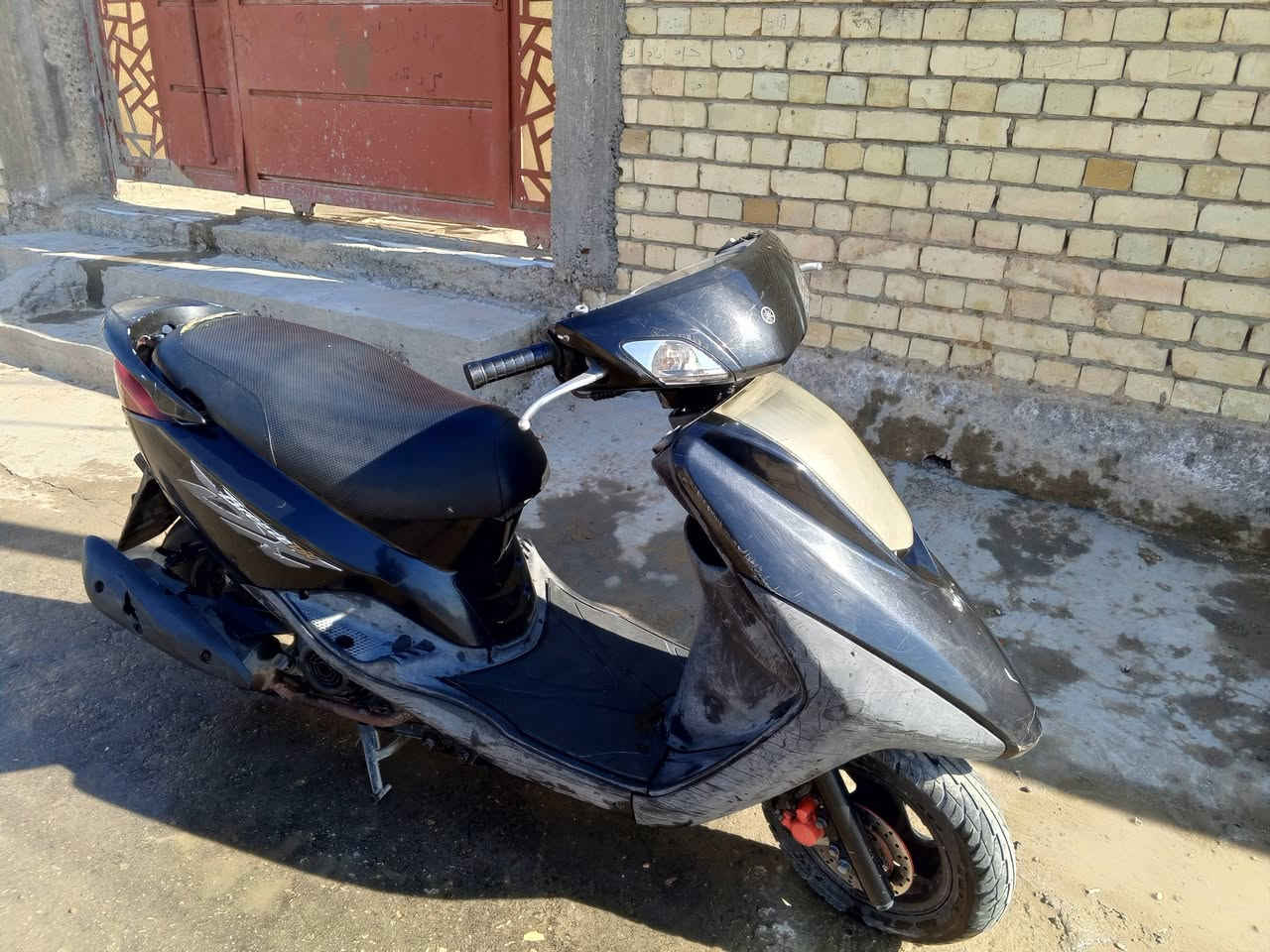 السلام عليكم دراجه بريز حاويه صاله  
سبوعين ماخوذه مابدل ايش بيه الاسعار خاص او تصال*********** مكان حاميه وشاري يدلل
