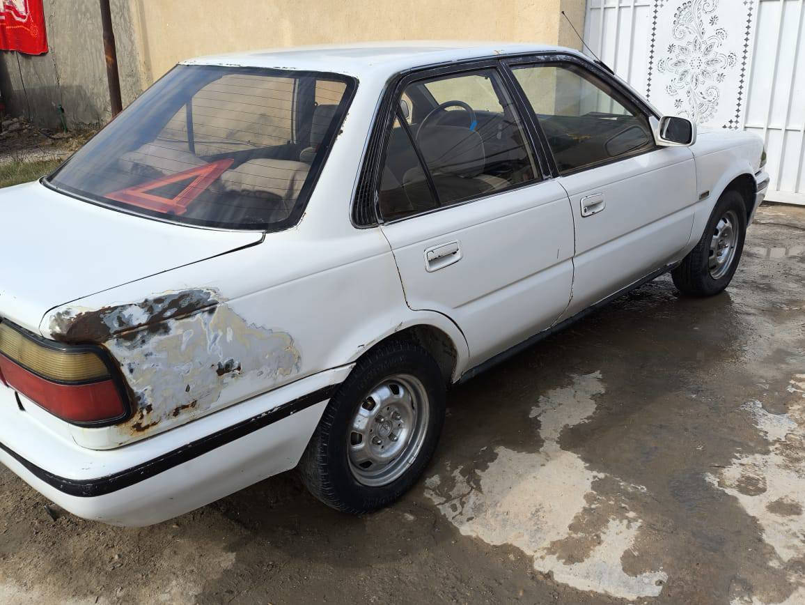 كورلا
للبيع موديل 1991
السعر 32 وبيهه مجال 
*********** الرقم
