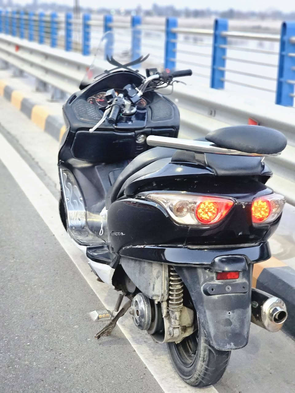 فورزه 08 للبيع جامه طويله يدات تدفئه مكينه خير من الله قبق الكلجات موجود بس نقصها بس جملغ امامي رايدها ب٧٥٠ وبيها مجال مكاني بغداد حي اور


**إذا كنت صاحب هذا الإعلان وتريد حذفه لأي سبب، رجاءا أرسل رسالة إلى الدعم الفني**