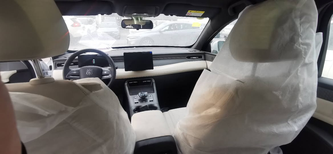 BYD qin plus                                                2025 مۆدێل                                                 
 حاسە و شغال ويل كب كروم                                                     داخل كريمي بلادي
شوێن سلێمانی     
بۆزانینی نرخ پەیوەندی بکەن                                    *********** السليمانية, العراق
