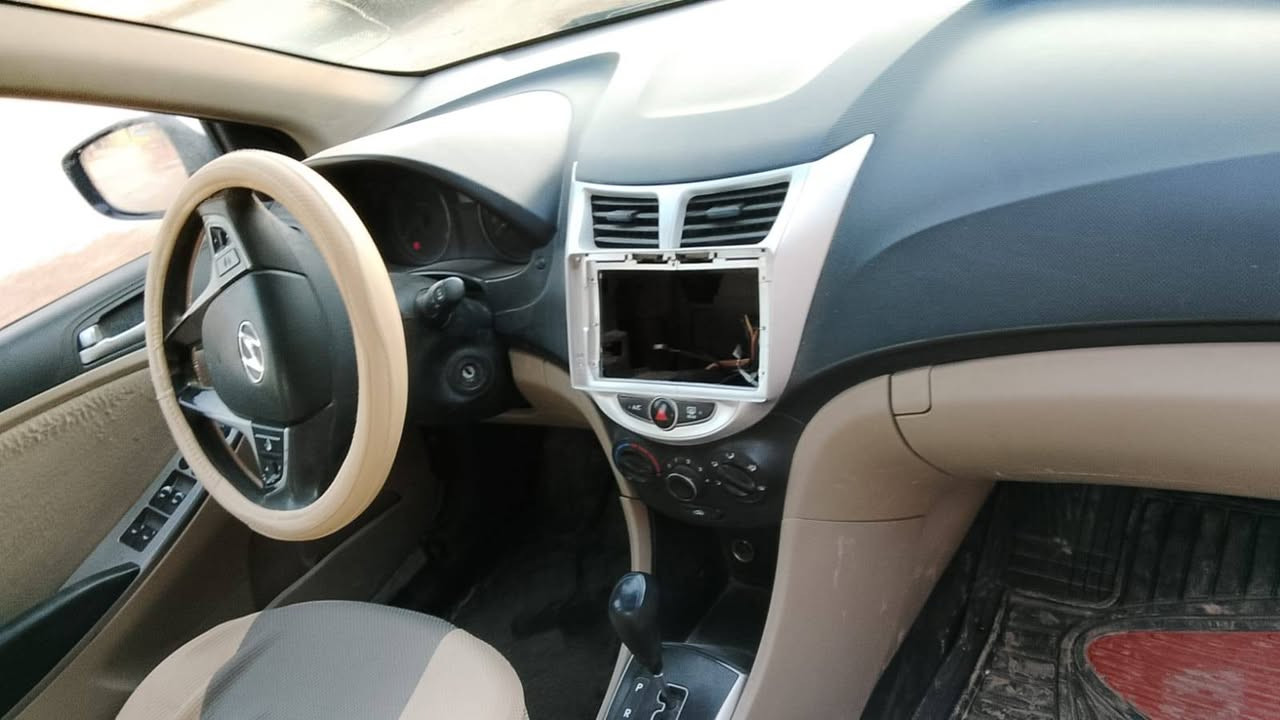 السلام عليكم اكسنت 2016 خليجي رقم بغداد مطلوبه قصد للشركة السعر 45$ وبيه مجال شغالة كير مكينة العنوان بغداد الدورة ابو دشير 
‏‪0771 567 3769‬‏
‏‪0774 238 6965‬‏
اني مكلف بالنشر رقم صاحب السيارة يمك وبي واتساب أيضا بغداد, العراق
