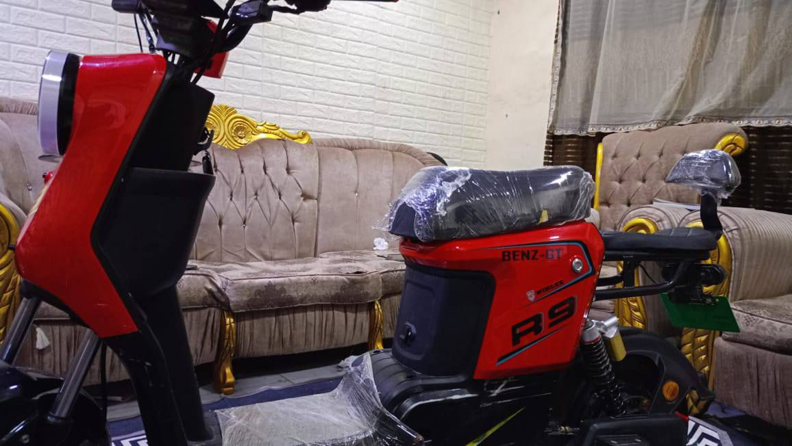 دراجه شحن ار 9احمر واسود موديل24 كلش نظيفه وكامله وسريعه شادلها عقل72فولت بيها بطاريات كلهن نظاف وقويات ما تفقد شحن سنة صنعهن2025 حجم 22سعر380بصره نواب ظباط مقابل مستشفى العسكري ***********
