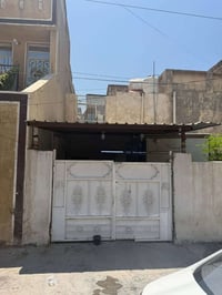 � قطعة أرض للبيع 📍 الموقع: منطقة الدلفية – شارع الهايبر ماركت، قبل جام...