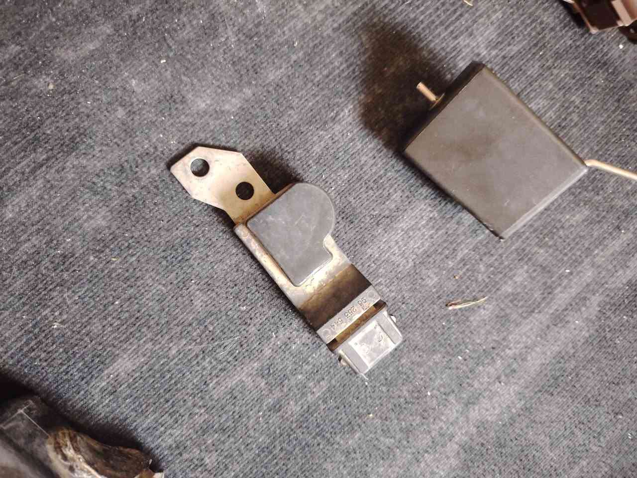 للبيع قيم واخذ 
جويتر افيو ١٠ الاف
مسجل افيو ١٠ الاف 
حساس كام شفت ٢الفين
حساس مال تبخير ٥ الاف
حساسين صالنصة ثنيهن ب ٢٠ الف
طوافة عادية ب ٢الفين دينار 
كلهن ع الفحص
اذا تاخذهن كلهن ب٤٠ الف واذا مفرد مكتوب اسعارهن
مكاني بغداد الاعظمية
***********
