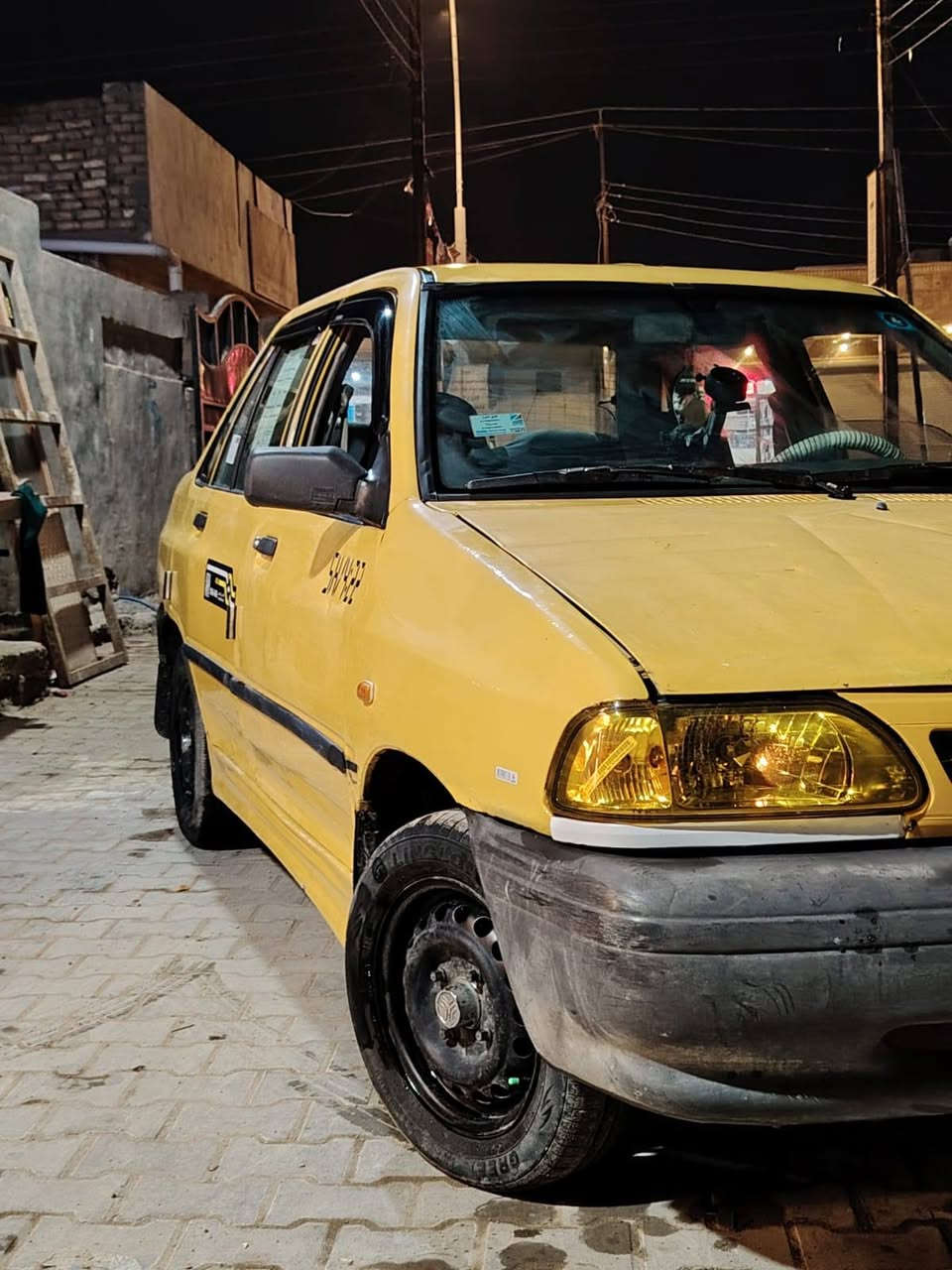 السلام عليكم
سايبة للبيع 

موديل: 2012

سيارة هزة جديدة الرقم ألماني 
بغداد مشروع وطني 
السنوية تنتهي في سنة 2027
والسيارة بأسمي اتريد تحويل او وكالة 
السعر : 27 وبيها مجال للطيبين
رقم الهاتف: *********** 
العنوان : بغداد- الغزالية
