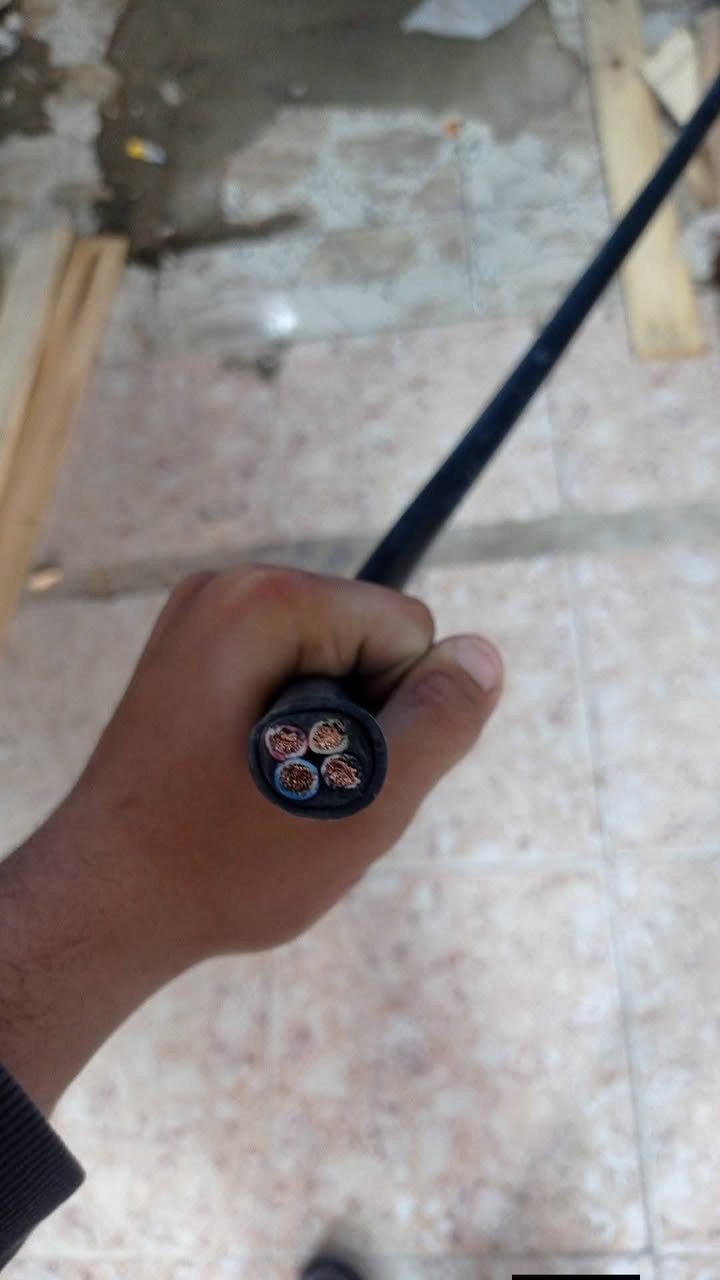 🔥 وصلت كيبلات جديدة وبأفضل جودة 🔌🔥
يوجد لدينا كل أنواع الكيبلات اللي تحتاجها 👇
✔️ كيبلات نحاس منشأ سعودي وظفيرة المنيوم منشأ تركي
✔️ قياسات مختلفة لكل الأحمال
✔️ يتحمل حرارة وضغط عالي
💸 أسعارنا منافسة وتناسب الجميع
كيبلات النحاس من 2*10 الى 4*95 سعودي المنشأ ويوجد ايضا كيبلات فلكس شعري
الظفيرة الالمنيوم من 2*16 الى 4*70 
ويوجد سنكل تك واحد المنيوم
خصومات خاصة للمقاولين واصحاب الكميات
📍 العنوان: (النجف الاشرف شارع المدينة عامود رقم 15) محلات فخر الدين
📞 للاستفسار: (***********)
🚨 لا تضيع الفرصة — الكمية محدودة!
