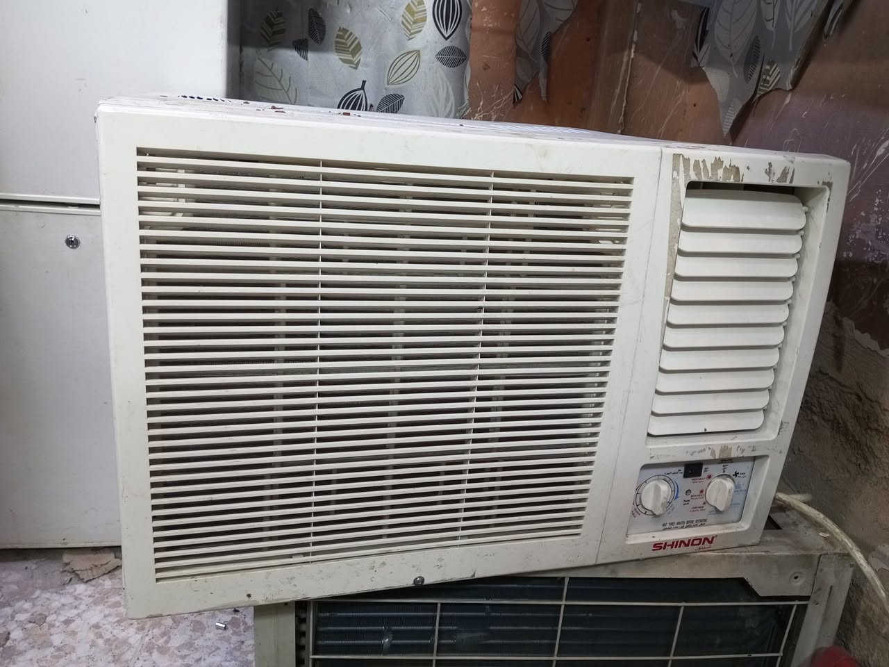 تبريد طنين نوع شينون نظافه فول مشتغل موسم واحد السعر 250
مكاني كريعات 
***********
