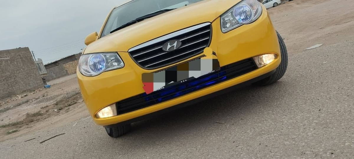 سلام عليكم 
افانتي موديل 7 
محرك 1600 دكشن عالي 
سعرها 43 وبيها مجال
مكينه وكير وحداديه وتبريد جدد  متومه وكامله رقم دولي جديد 
مكانها نجف تواصل خاص او اتصال على رقم ***********
