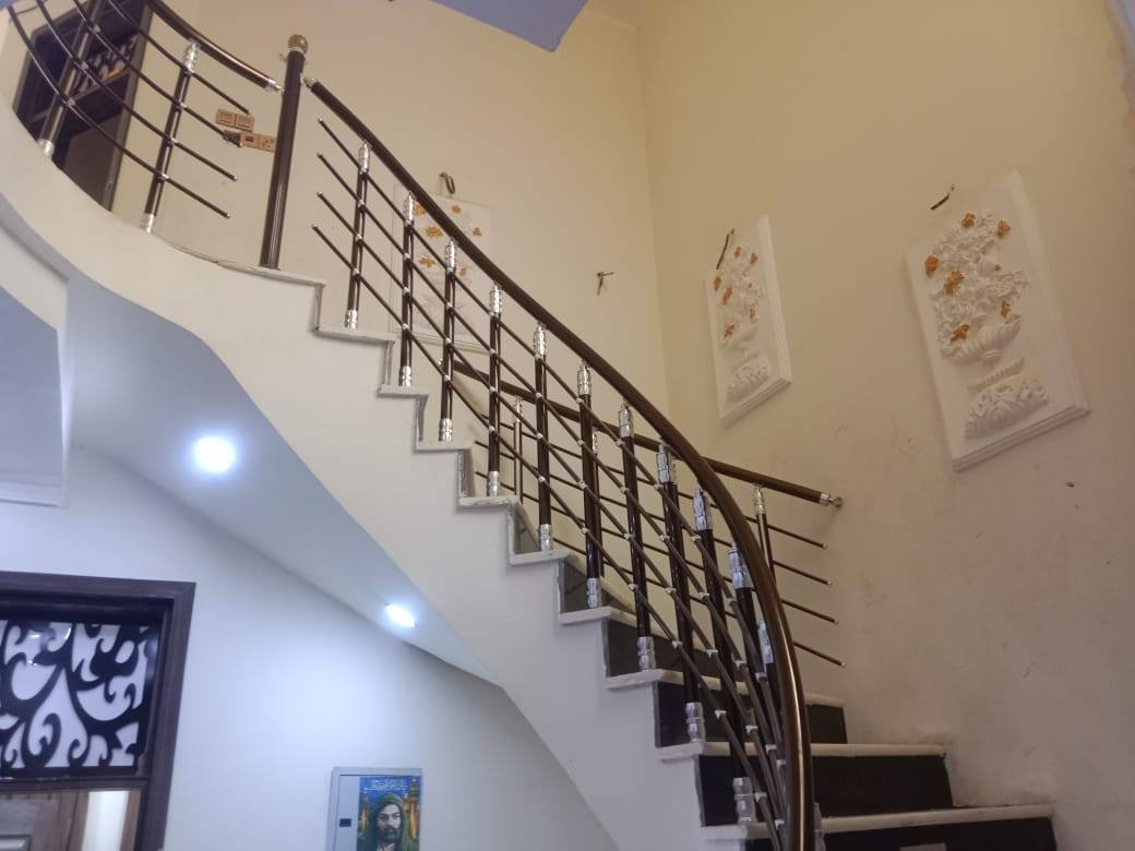 🏠 دار للبيع –📍 الموقع: الديوانية حي الزهراء – قريب دار مطلوب اسكان 50
✅ تسديد الشهري290 (ملاحظه تغيير كفيل مباشر)

📐 المساحة: 150 متر
📄 الطابو: صرف
🔹 تفاصيل الدار:
✅ كراج سياره بيه🚗
✅ طابقين – بناء كونكريت حر
✅ 3 غرف نوم
✅ 3 مجمعات صحية
✅ براني
✅ مطبخ
✅ صالة
✅ نظام كاميرات مراقبة
✅ سنة البناء: 2023
~~~~~~~~~~~~~
#متابعة_الصفحة
#نستقبل_جميع_عروضكم
———————————————————
🔺#للاستفسار الاتصال ع الارقام
 
***********📲

او مراسله واتساب ‏‪***********‬‏ 📲  
—————————————————————
🔺العنوان: مكتب بلجيبه 
ـ_ــــــــــــــــــــــــــــــــــــــــــــــــــــــــــــ
