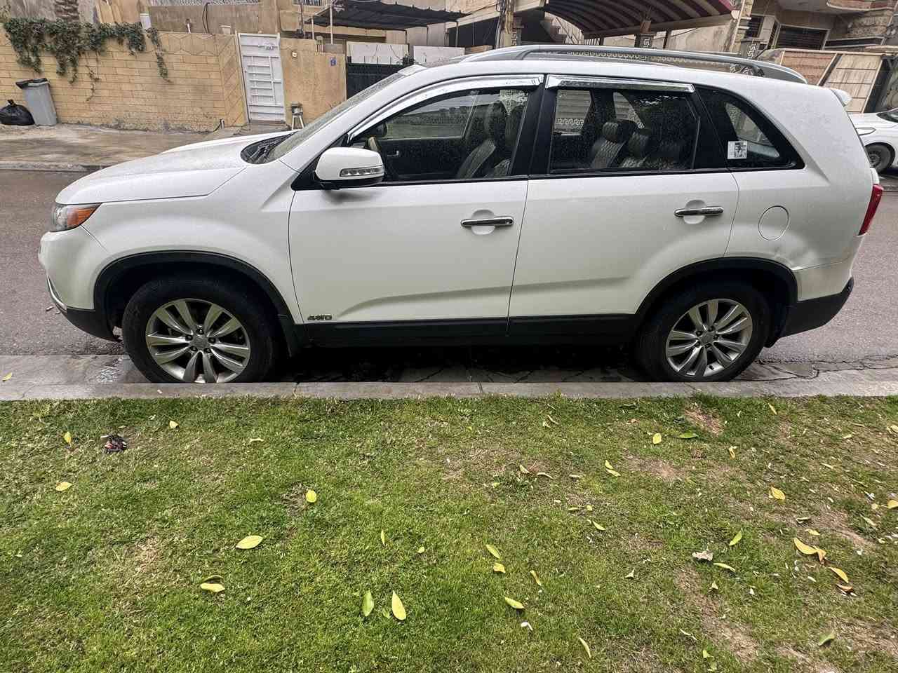 سورنتو ٢٠١٠  خليجي ٦ سلندر الراديو شاشة تحكم استيرن كامرة امامية تسجيل بنوراما ويل ١٨ داخل جلد ٧ راكب دفع رباعي ماخذها من الشركة الدولية على ايدي مابيها لا صبغ ولا حادث ماشية ١٩٧ الف كيلو متر رايدها ١٥ الف دولار وبيها مجال


**إذا كنت صاحب هذا الإعلان وتريد حذفه لأي سبب، رجاءا أرسل رسالة إلى الدعم الفني**