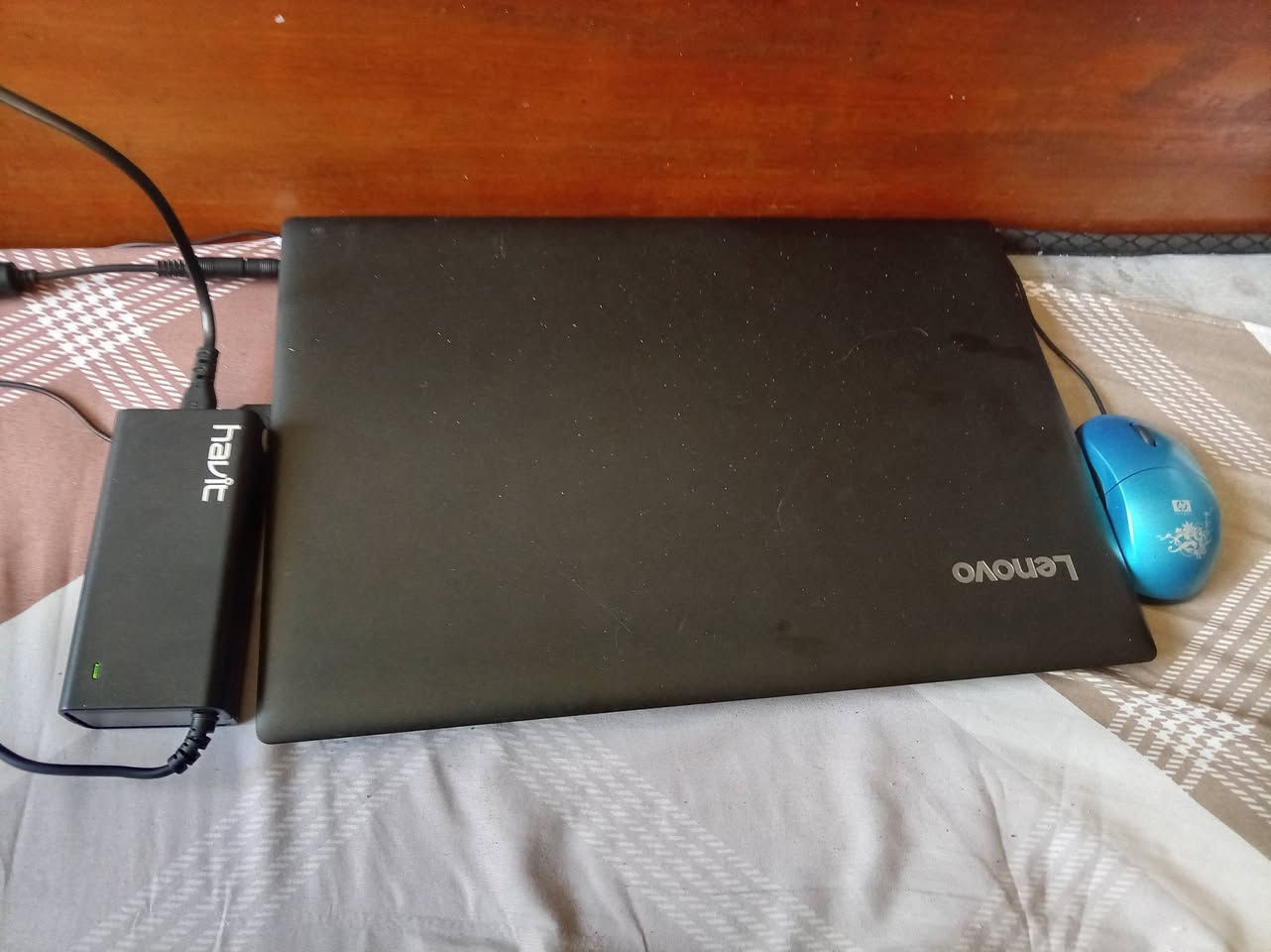 لابتوب Lenovo
مواصفات الجهاز 💻
✅نوع الجهاز  Lenovo      
✅نوع المعالج core  i3 
✅الهارديسك  320 جيجا   سريع  
✅لون مميز وحلو 
✅رام 4 جيجا 
✅حجم الشاشه 15.6
✅بلوتوث وانترنت 
✅  يصلح الدراسه والأعمال الشخصيه والانترنت وملفات  ولبطاقات التوجيهي وطلاب الجامعات
✅نظيف   
✅ البطاريه ممتازه 
✅مع الجهاز الشاحن الاصلي سعر 200 هذا رقم***********
