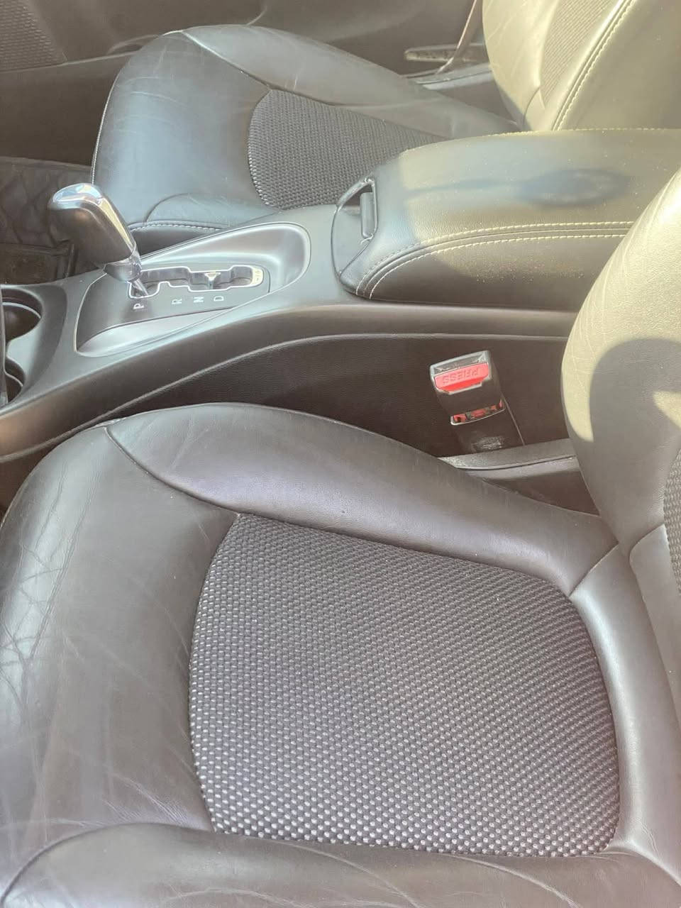 السلام عليكم.
دوج جورني كروز رود 2020 ماشيه 57 الف فقط...سلايت ..سبعه راكب...تبريد 3قطع....محرك 2400....سياره بدون صبغ بدون اي ضرر...رقم شمالي هزه جديده...كوبون بانزين ...مكانها موصل...مراسله واتسأب
***********
