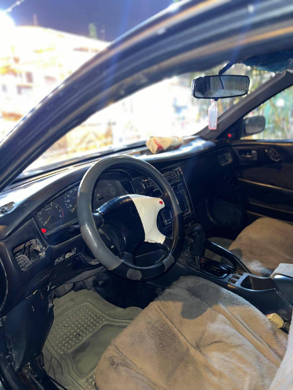 يا الله كورونا موديل 95 رقم نجف دولي مشروع وطني محرك نظيف كير نظيف حداديه نظيفه تشتري للمالك بيها كصه جنطه والسعر 31 وبيها مجال مكان كوفه حي ميسان رقم الهاتف ***********
