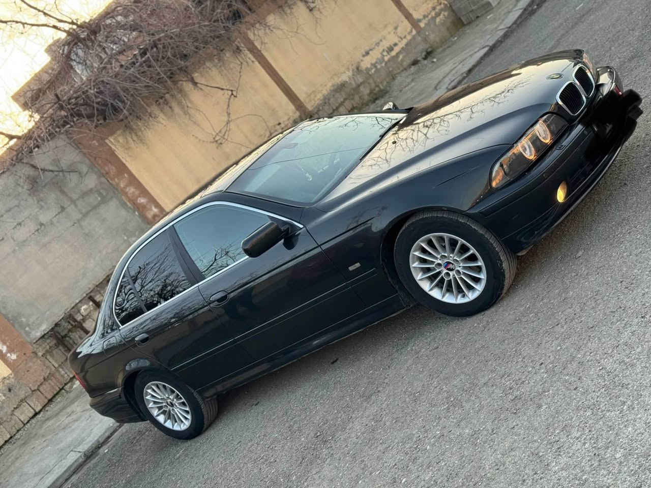 بیئێم سەقەر مۆدیل٢٨/٦/٢٠٠٠  مەنەفیست ئەسلی پاکانە هەولێر خرامە بەشەرت هەموو گیانی لەسەر بیلادە قەپات مواسەفات تەنها سلایت نیە گێر مەکینە کارەبای ئەی بیئیس تەبریت چوار تایەی نوی لەسەرە توندو تۆل یەک چرکەی تیانیە  سبوخ سەقفو حیزام بێ لێدران بێ قەپو قۆپە ٢٠٢٣ داخل بوە ژم.*********** شقلاوة, أربيل
