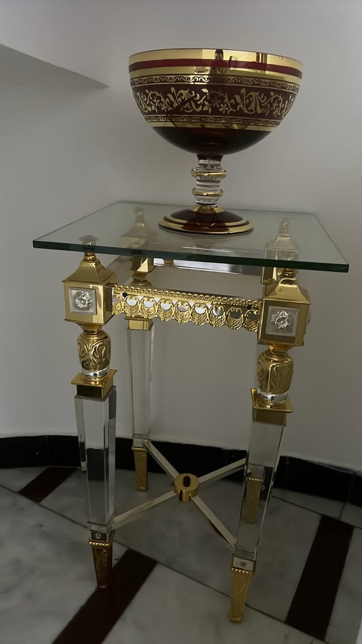 طبله عارضه  +باركيت كرستال + مرايا +مزهريات كرستال السعر خاص رقم ***********
