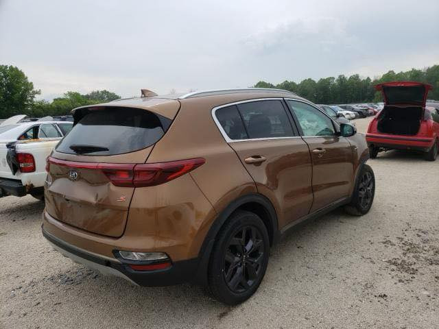 السلام عليكم اسبورتج موديل 2020
محرك 2400من فئة sصور الحادث واضحة 
السيارة ماشية 67الف ميل مكاني بغداد بلديات 
السعر 160$ورقة وبيهة مجال تعال وتأمر 
رقمي *********** نت موجود بي
