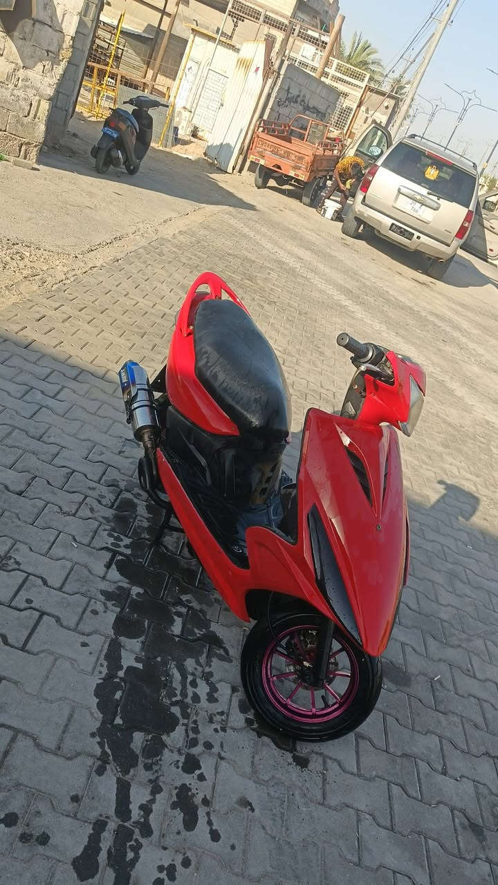 مضع للبيع مفوله دراجه جديده شوفت عينك كزوز حلزوني ويلات رياضي لايت اشيار سلف كله جاهزه مكينه لا تنقيص ولا تبخير مبدل بيه ولفات فقط جيب فيتر وفحص شرط بلاديه سعره ٧٠٠ وبيه مجال قليل رقمي ***********
