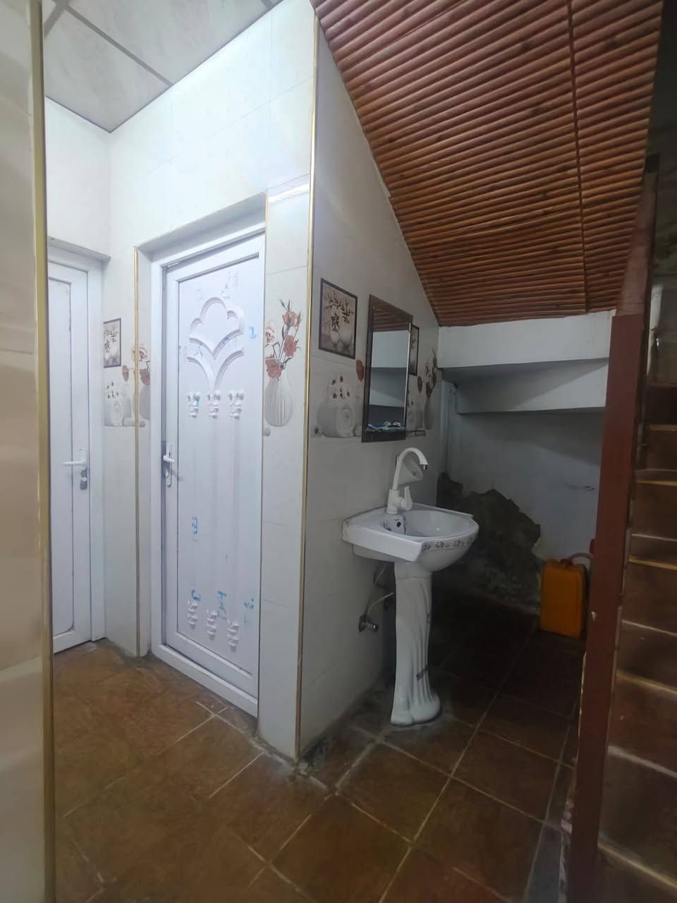 دار للبيـــع
 العنوان كراج شمال قرب جامع الحنش 
المساحة 126 واجهه 6.5
طابق واحد 3 غرف نوم وهول واستقبال ومطبخ وصحيات

للاستفسار مراسلة الصفحه  

عدكم عقارات تحبون تعرضوها 
ارسل التفاصيل عالخاص وتدللون


**إذا كنت صاحب هذا الإعلان وتريد حذفه لأي سبب، رجاءا أرسل رسالة إلى الدعم الفني**