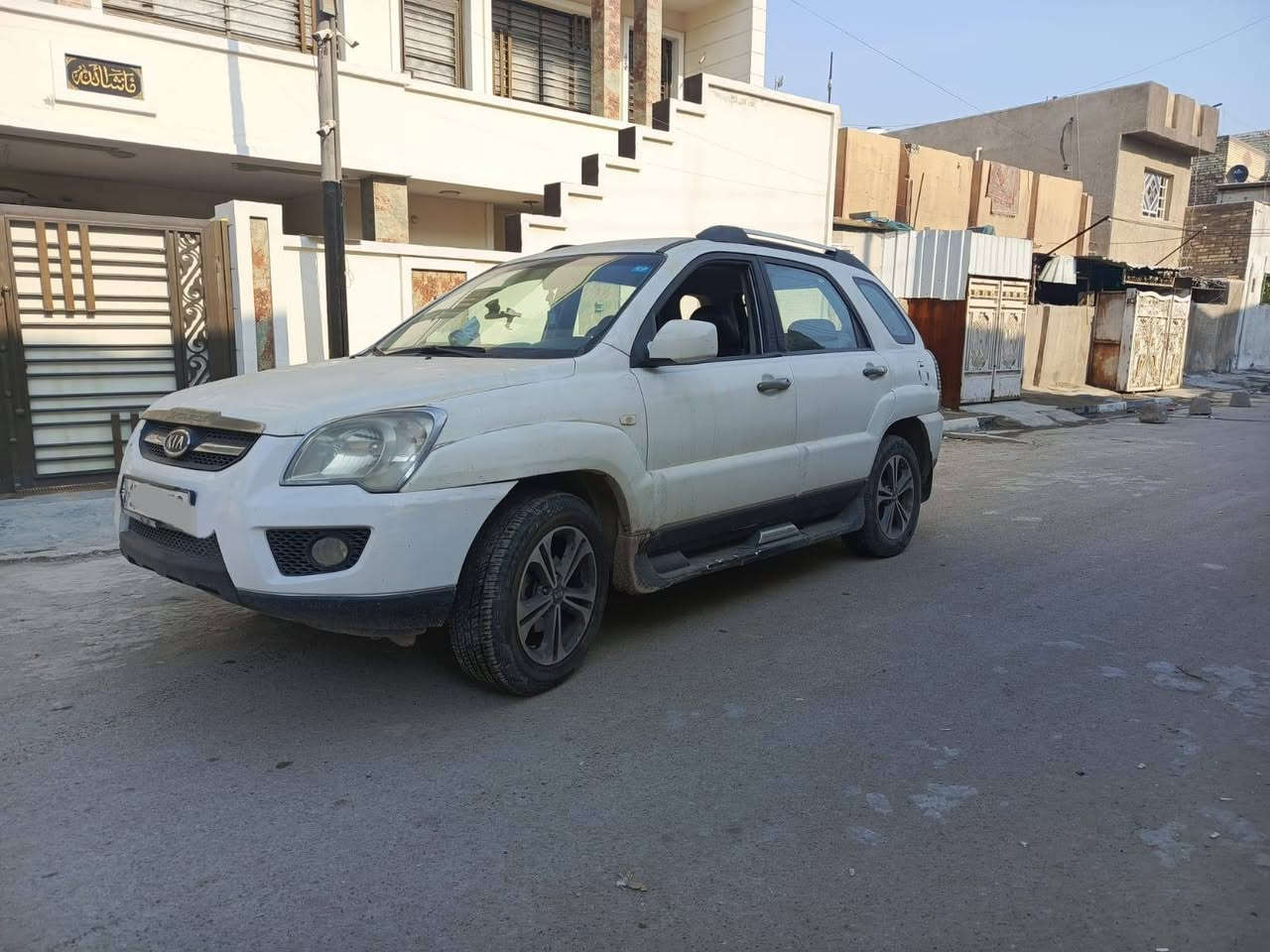 السلام عليكم اخوان للبيع كيا سبورتج موديل 2009 رقم بغداد الدولي رقم وسنويه وهزه كله جديد محرك 2400 سياره كير محرك داخل ميكانيك كله شغال سياره بيها صبغ صفحه وربع القماره فقط السعر 95 ورقه وبيه مجال لشراي للاتصال بل رقم *********** مكان سياره بغداد بغداد, العراق
