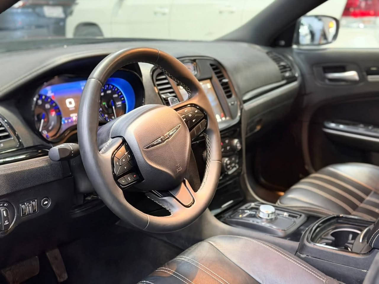 السلام عليكم أوباما كرايسلر ٣٠٠ موديل موديل ١٦ معلايه ٢٣ رقم بغداد تحويل الرقم الجديد سنويه ٣٠ لوحات وهزه جديده فول مواصفات فئة s اعلئ فئة بصمة تشغيل عن بعد دخول ذاتي كشنات جلد كشنات كهربائية تحكمات ستيرن حادثها جاملغ وبنيد بدون دواخل بدون ايرباك سليمه تخم تاير حداديه تبريد جاهزه للأخير العنوان ناصريه مركز *********** السعر 175وبيه مجال
