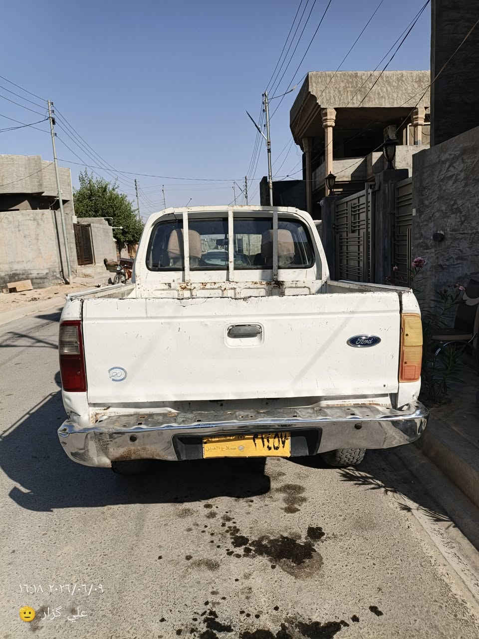 السلام عليكم 
للبيع بيكم فورد موديل 2006 
رقم صلاح الدين تحويل ثاني يوم 
سياره جاهزه من كلشي 
مكينه وكير كفاله 
صدر امامي خلفي جديد 
سياره بدون صبغ فقط بيها نص قطعه صبغ بل جاملغ الامامي صفحت السايق 
سياره فور ويل 
تبريد نقص كمبريسر كهربايات شغاله كلها 
عنواني ديالى بلدروز السعر 67وبيها مجال ***********
