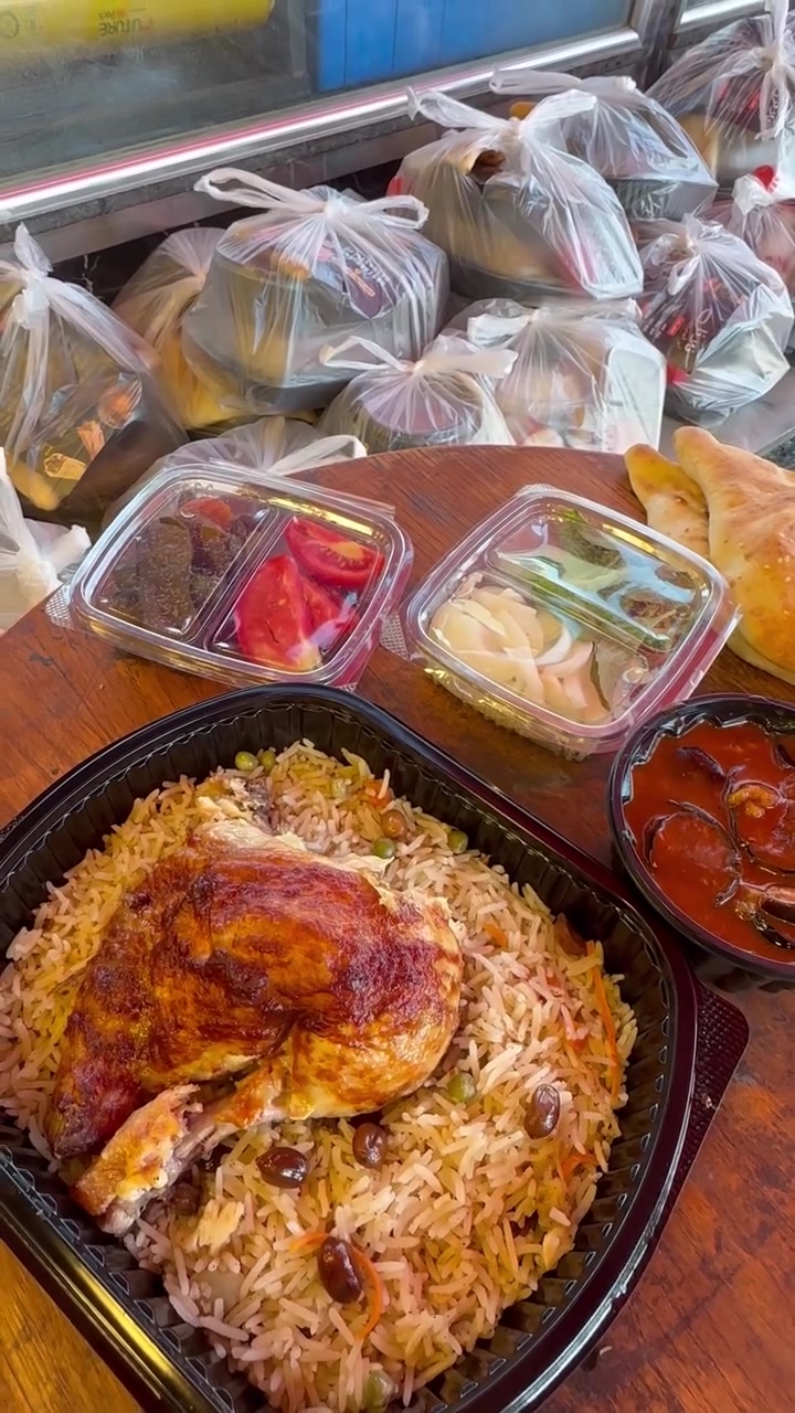 عظم الله أجورنا و أجوركم 
مطعم فلافل أبو العمبه 🧆 🥙 
الدجاج العراقي ذبح 100%بذمتنا 
الأمين الثانيه شارع الارامل قرب المركز الصحي.
خدمه التوصيل 
***********
***********
